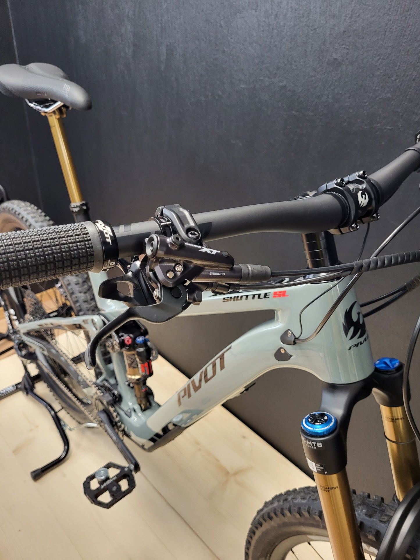 PIVOT SHUTTLE SL Pro X01