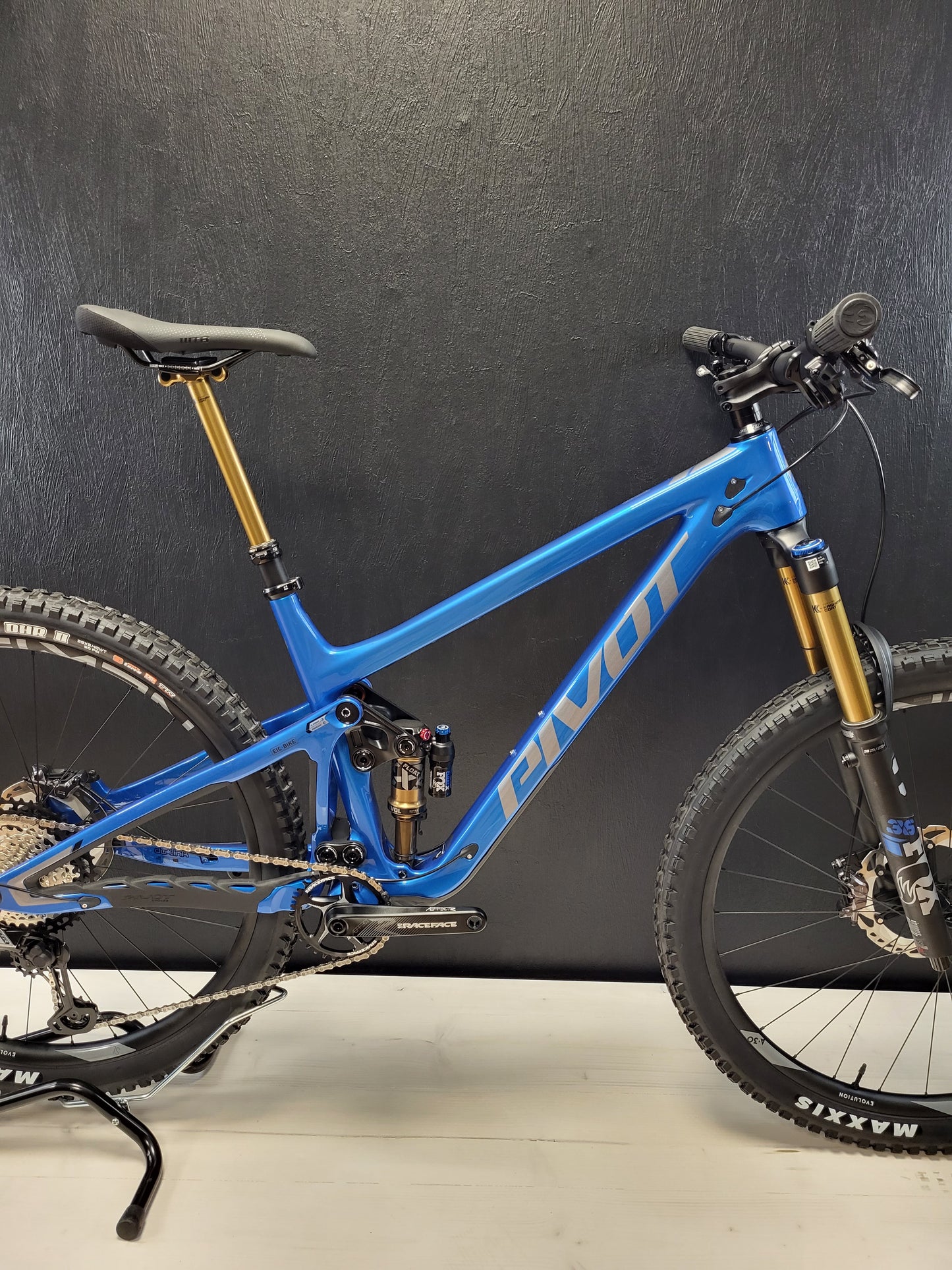 PIVOT Switchblade PRO XT/XTR