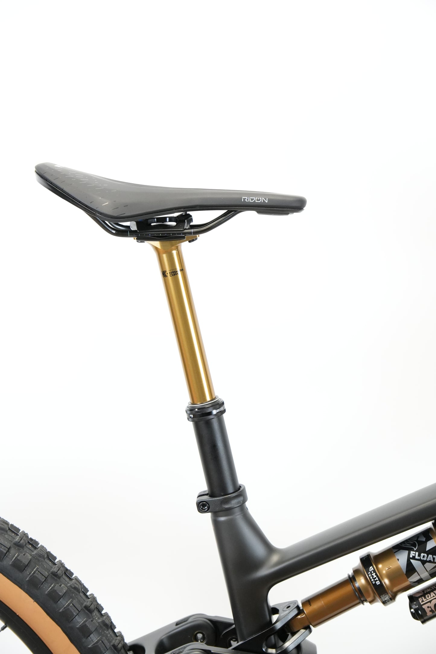 Megamo Reason Carbon 03