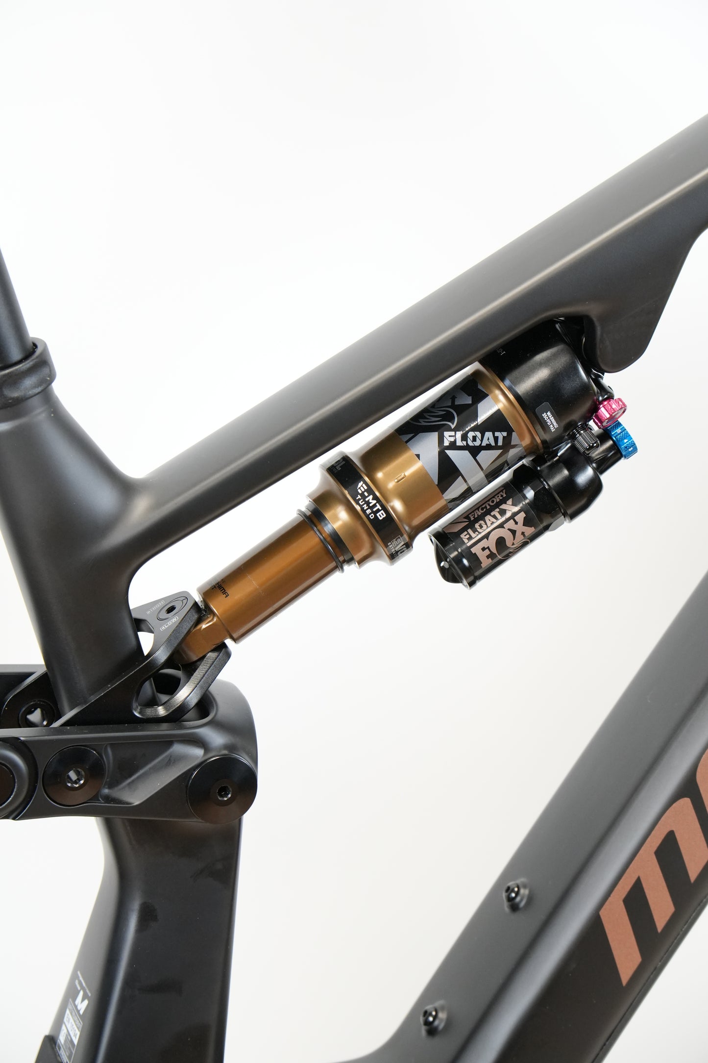 Megamo Reason Carbon 03