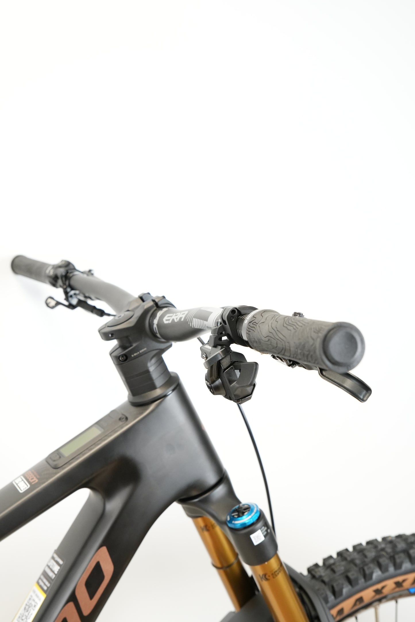 Megamo Reason Carbon 03