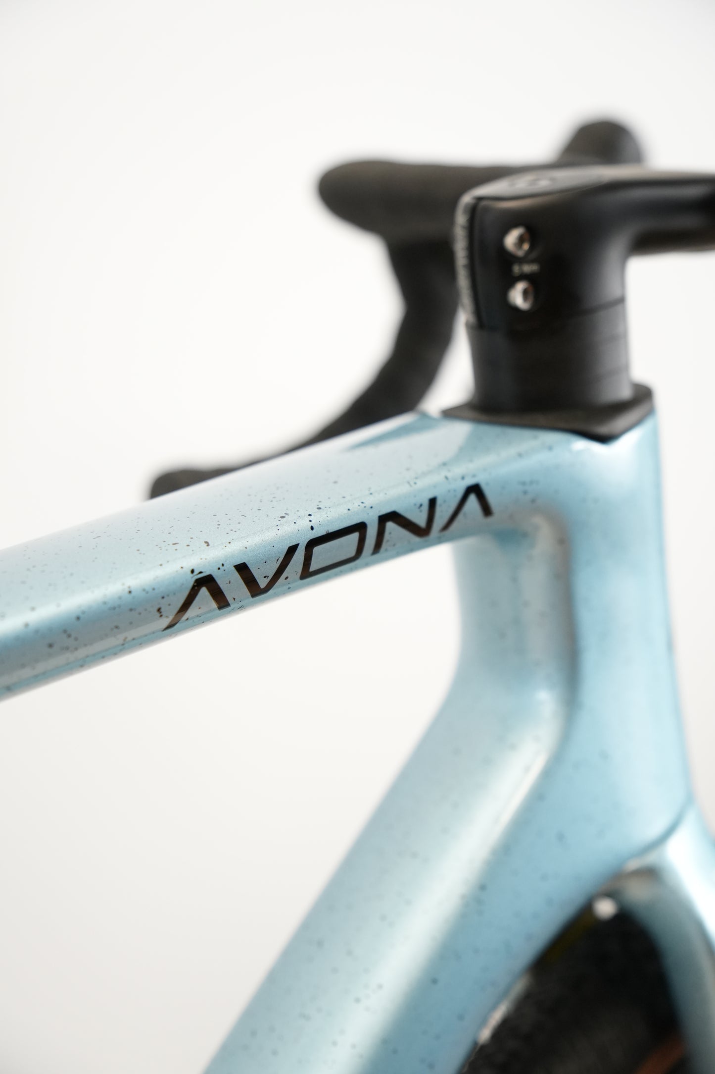 AVONA Callis