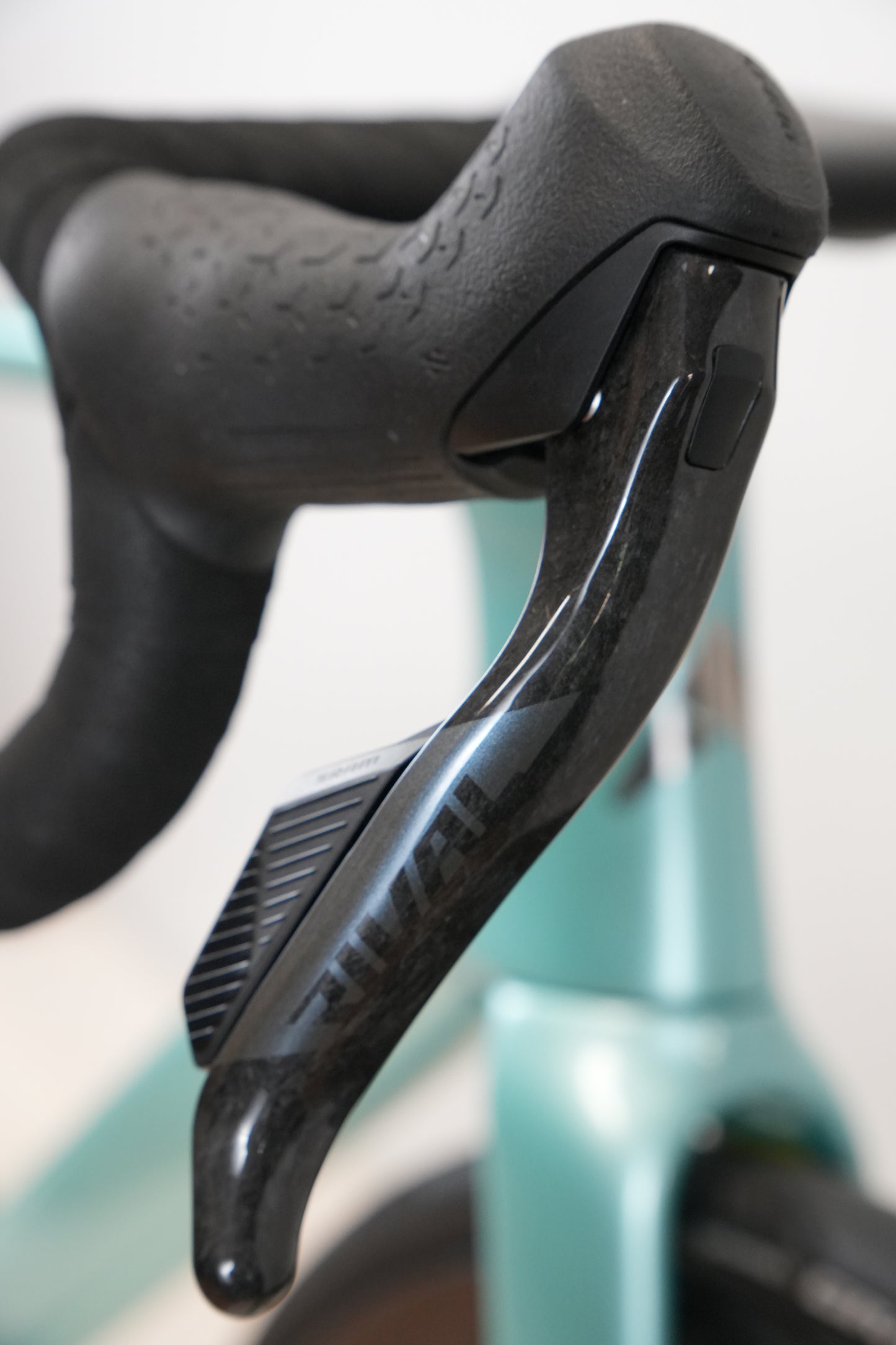 AVONA Velum Rival AXS