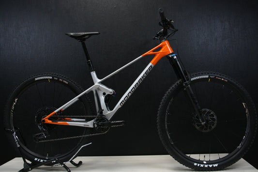 Mondraker Raze Carbon R