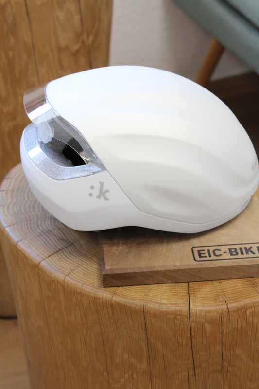 fi'zi:k KUDO AERO