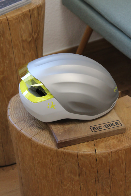 fi'zi:k KUDO AERO