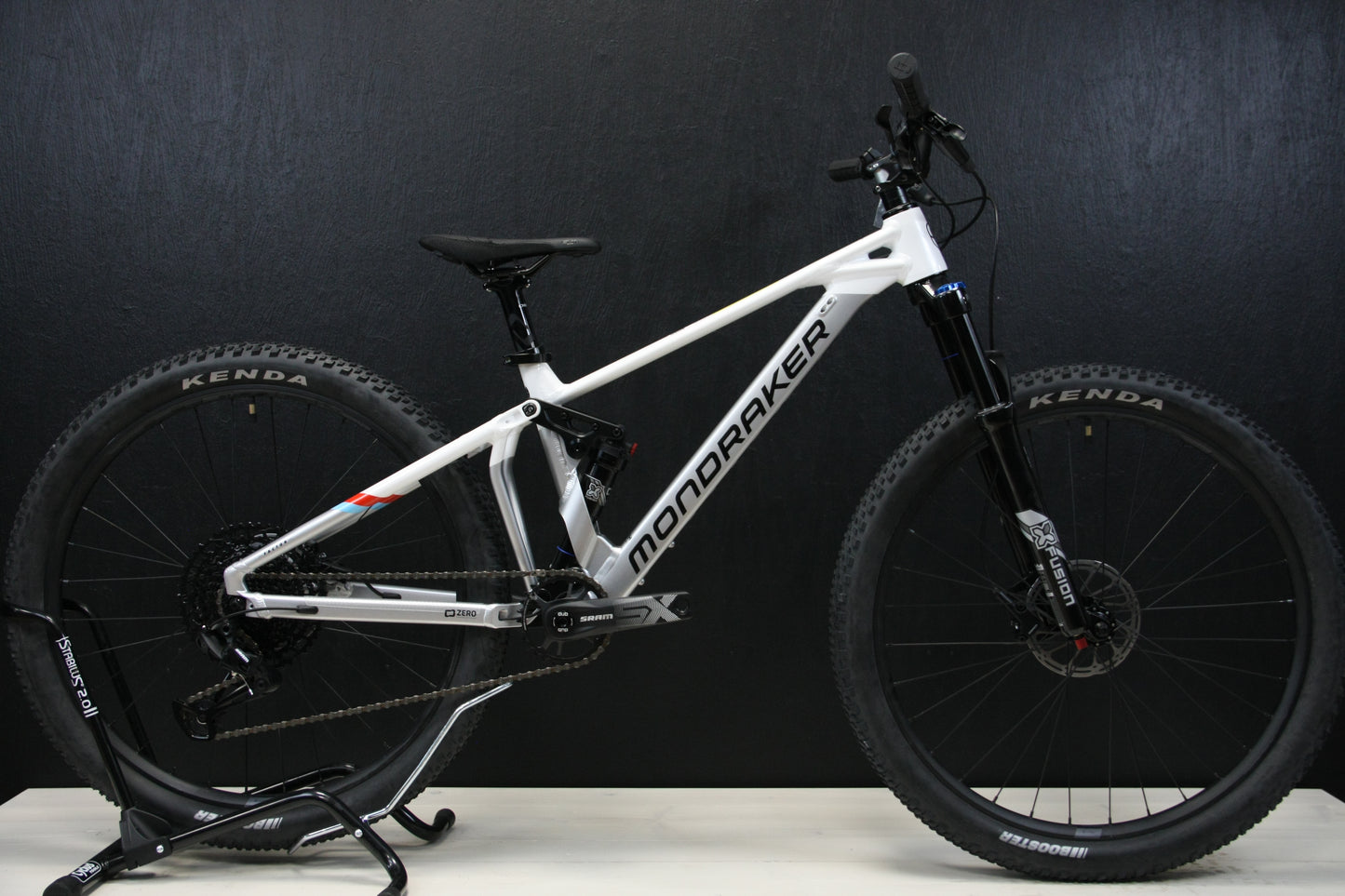 Mondraker Factor 26